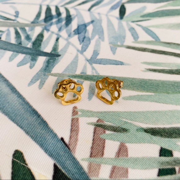 3/$30 NEW! Gold Stainless Steel Paw Ear Studs - Picture 2 of 4
